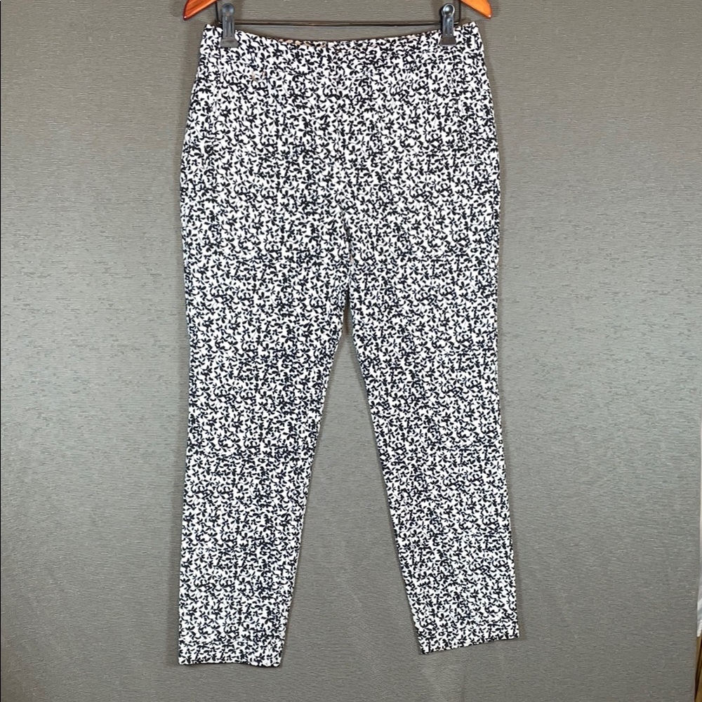 Adrianna Papell Black and White Pantsuit with Abstract Pattern